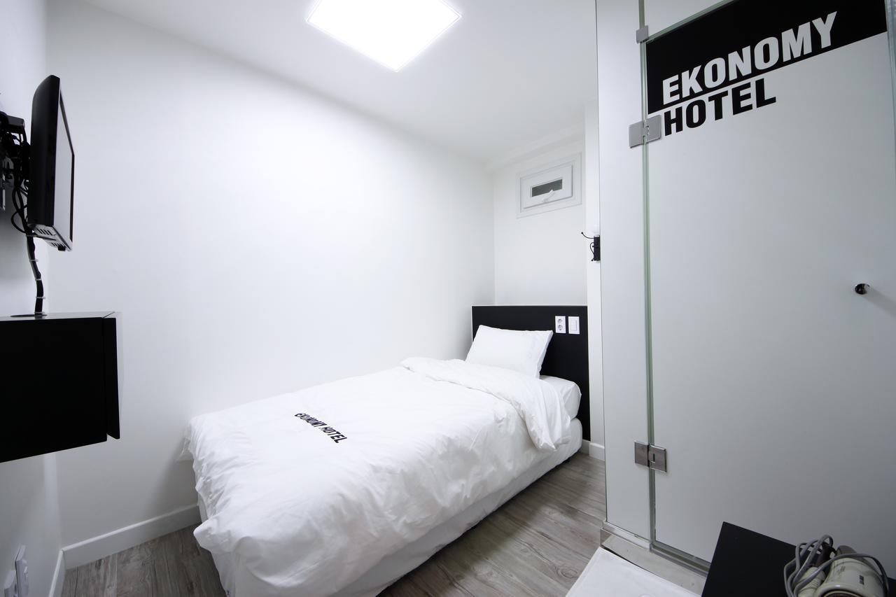 Ekonomy Hotel Dongdaemun Seúl Habitación foto